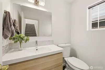 1227 NE 135th St, Seattle, WA 98125 - Photo 11