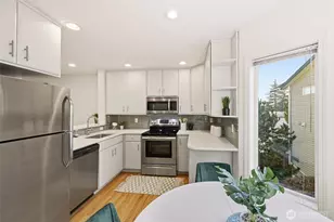 1227 NE 135th St, Seattle, WA 98125 - Photo 9