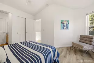 1227 NE 135th St, Seattle, WA 98125 - Photo 11