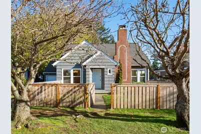 9716 Dayton Avenue N, Seattle, WA 98103 - Photo 31