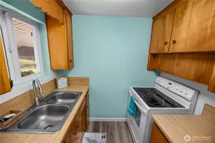 1018 13th St SW, Puyallup, WA 98371 - Photo 9