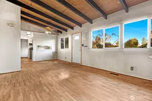 1909 N 192nd St, Shoreline, WA 98133 - Photo 5