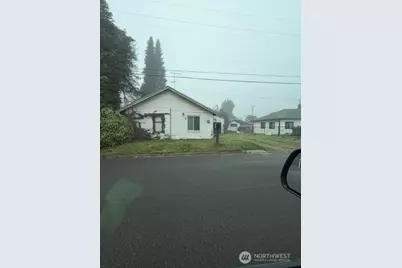 2105 D Street SE, Auburn, WA 98002 - Photo 5