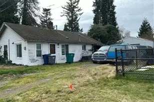 2105 D St SE, Auburn, WA 98002 - Photo 3