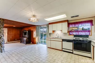 1319 Wood Ave, Sumner, WA 98390 - Photo 9