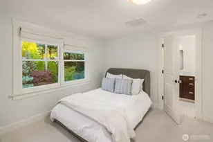 2042 77th Ave NE, Medina, WA 98039 - Photo 31