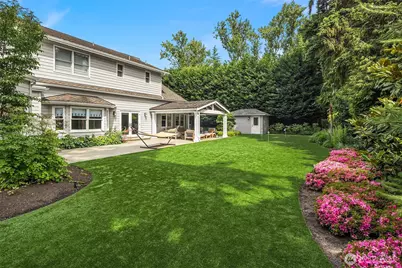 2042 77th Avenue NE, Medina, WA 98039 - Photo 37