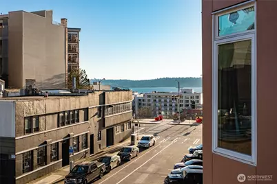 2415 2nd Avenue #432, Seattle, WA 98121 - Photo 9