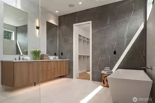 1032 89th Ave NE, Bellevue, WA 98004 - Photo 13