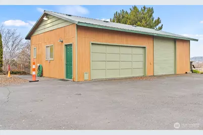 2550 E Selah Road, Yakima, WA 98901 - Photo 35