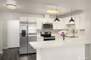 803 Dayton Ave NE, Renton, WA 98056 - Photo 5