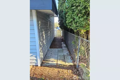 803 Dayton Avenue NE, Renton, WA 98056 - Photo 19