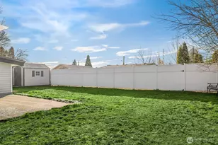 803 Dayton Ave NE, Renton, WA 98056 - Photo 13