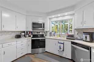 5220 176 Street SW, Lynnwood, WA 98037 - Photo 5