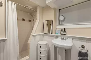 334 NW 51st St, Seattle, WA 98107 - Photo 25