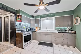 304 Crawford St, Kelso, WA 98626 - Photo 13