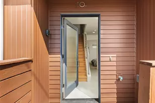 1704 E Marion St, Seattle, WA 98122 - Photo 5