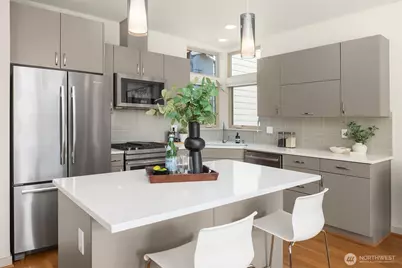 1704 E Marion Street, Seattle, WA 98122 - Photo 13