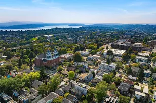 1704 E Marion St, Seattle, WA 98122 - Photo 33