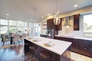 10010 Densmore Ave N, Seattle, WA 98133 - Photo 9