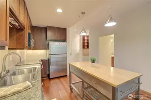 16141 Cleveland St, Redmond, WA 98052 - Photo 11