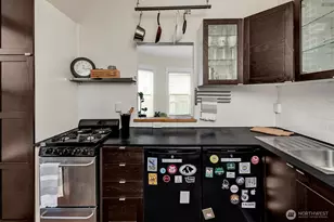 115 Bellevue Ave E, Seattle, WA 98102 - Photo 7