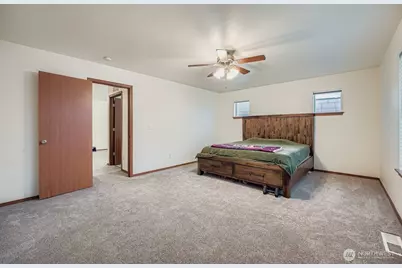 10014 Dragt Street SE, Yelm, WA 98597 - Photo 15