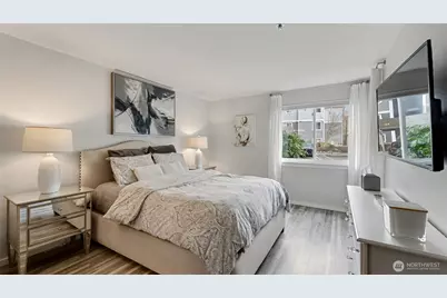 250 NW Dogwood Street #E-102, Issaquah, WA 98027 - Photo 5