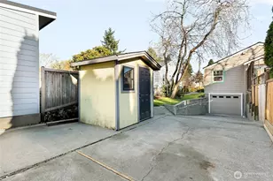 7731 29th Ave NW, Seattle, WA 98117 - Photo 31