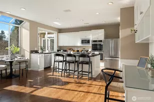 15897 SE 56th Pl, Bellevue, WA 98006 - Photo 11