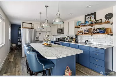 750 SW Thornberry Drive, Oak Harbor, WA 98277 - Photo 11