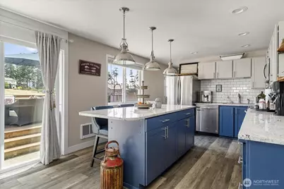 750 SW Thornberry Drive, Oak Harbor, WA 98277 - Photo 9