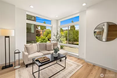 7013 9th Avenue NE, Seattle, WA 98115 - Photo 9