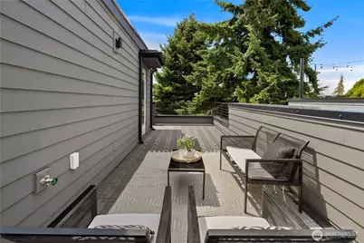 7013 9th Avenue NE, Seattle, WA 98115 - Photo 19