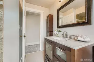 1924 Franklin Ave E, Seattle, WA 98102 - Photo 15