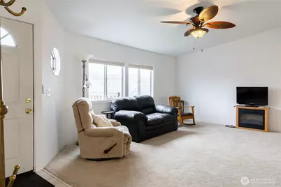 8915 Wilkensen Road SE #9B, Yelm, WA 98597 - Photo 11