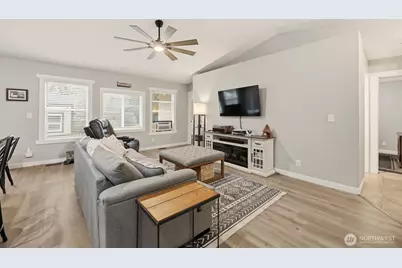 9615 9th St SE, Lake Stevens, WA 98258 - Photo 9