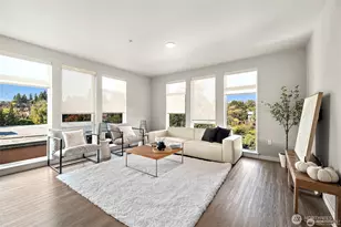 1085 103rd Ave NE, Bellevue, WA 98004 - Photo 3