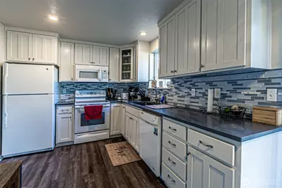 12409 121st Street E, Puyallup, WA 98374 - Photo 9