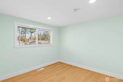 1112 Redmond Avenue NE, Renton, WA 98056 - Photo 25