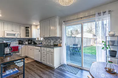 12409 121st Street E, Puyallup, WA 98374 - Photo 7
