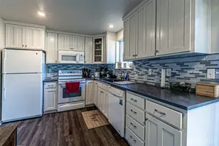 12409 121st St E, Puyallup, WA 98374 - Photo 9