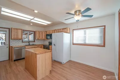 1123 W 9th Street, Port Angeles, WA 98363 - Photo 9