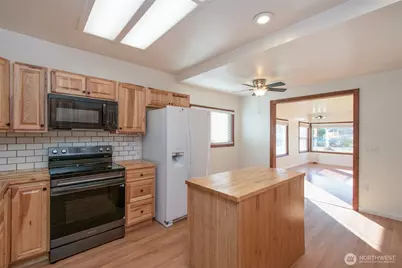 1123 W 9th Street, Port Angeles, WA 98363 - Photo 11