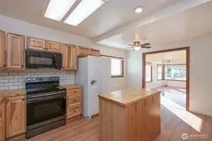 1123 W 9th St, Port Angeles, WA 98363 - Photo 11