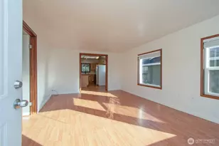 1123 W 9th St, Port Angeles, WA 98363 - Photo 5