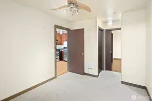 655 Crockett St, Seattle, WA 98109 - Photo 15