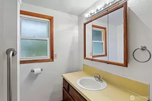 260 Melcher Street W, Port Orchard, WA 98366 - Photo 17