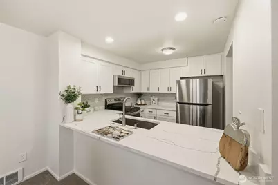 206 Mountain Park Boulevard SW #D204, Issaquah, WA 98027 - Photo 7