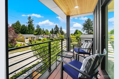 8831 Wallingford Avenue N, Seattle, WA 98103 - Photo 27